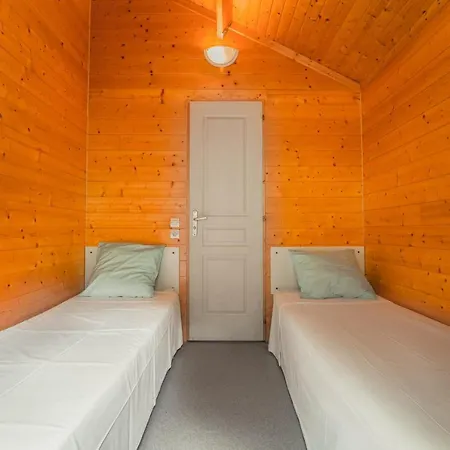 Holiday home Village De Des Du Du Golf La Canourgue